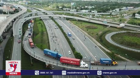 Việt Nam nằm trong nhóm tăng trưởng nhanh nhất châu Á