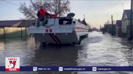 Nga sơ tán hàng nghìn dân do vỡ đập