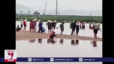 Người dân phản đối hút cát trên sông Son, Quảng Bình