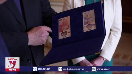 Anh in tiền mới có hình Vua Charles