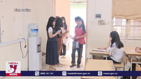 Học sinh Hà Nội chuẩn bị nộp phiếu dự tuyển vào lớp 10