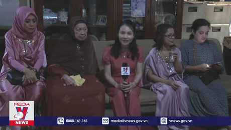 Lễ Idul Fitri tại một gia đình Hồi giáo ở Indonesia