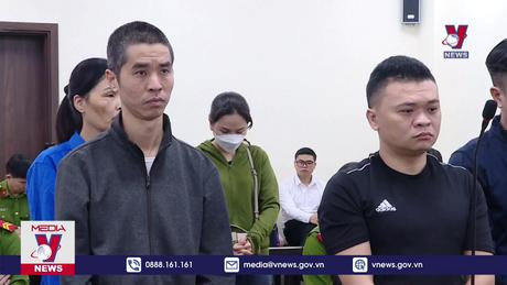 Xét xử 2 cựu cán bộ công an cho vay lãi nặng, đánh bạc 