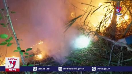 Cháy rừng tại Nông trường 402, xuyên đêm cắt đường băng cản lửa 