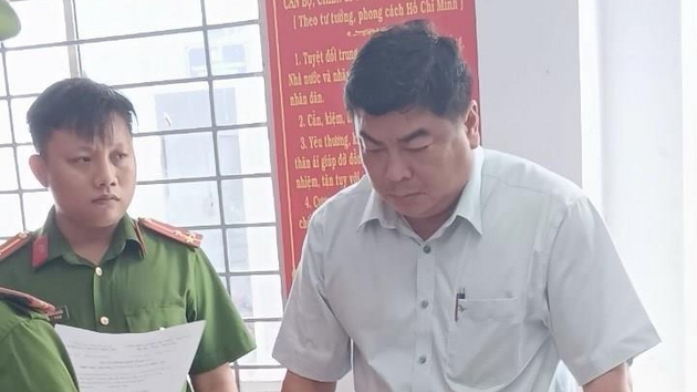 Khởi tố, bắt tạm giam Phó Chủ tịch UBND thành phố Long Xuyên