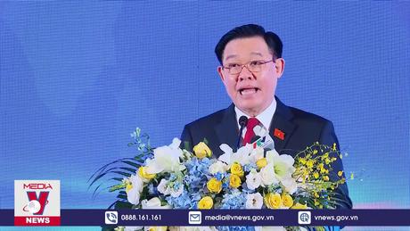 Chủ tịch Quốc hội dự Diễn đàn Chính sách tại Vân Nam