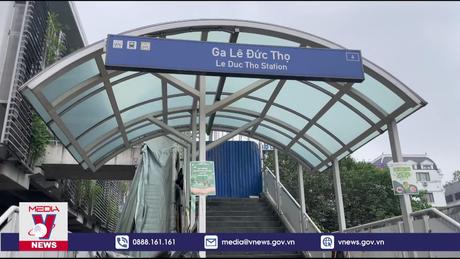 Metro Nhổn - ga Hà Nội ngập ngụa rác thải ở lối đi