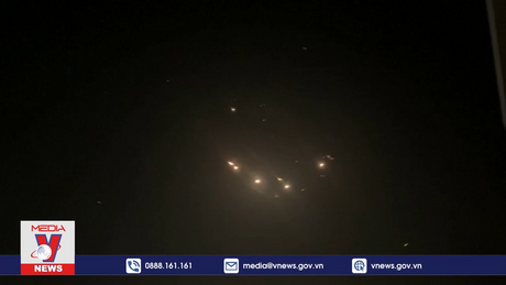 Israel đánh chặn nhiều tên lửa và UAV của Iran