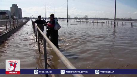 Cảnh báo tình hình lũ lụt nguy cấp tại Nga và Kazakhstan