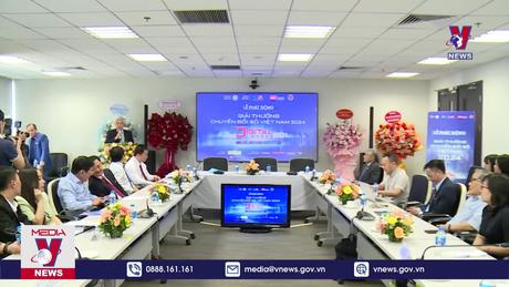 Phát động Giải thưởng Chuyển đổi số Việt Nam 2024