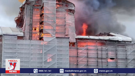 Hỏa hoạn lớn tại công trình biểu tượng của Đan Mạch