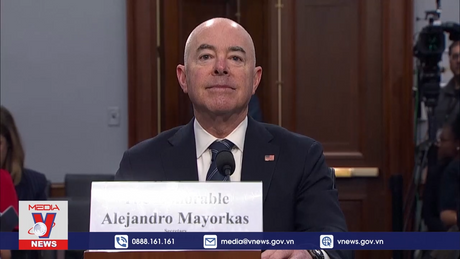 Hạ viện Mỹ yêu cầu luận tội Bộ trưởng An ninh Nội địa