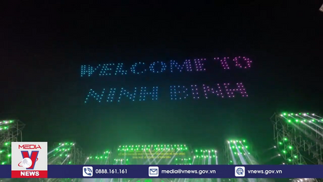 Gần 1.000 Drone trình diễn ánh sáng tại Lễ hội Hoa Lư năm 2024