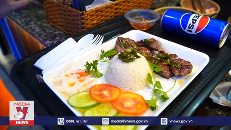 Ẩm thực “níu chân” du khách