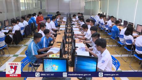 Gần 50.000 chỗ học cho học sinh không trúng tuyển lớp 10 công lập TP.HCM