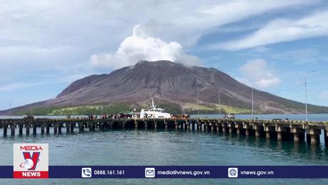 Indonesia dỡ bỏ cảnh báo sóng thần sau vụ phun trào núi lửa Ruang