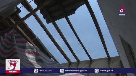 Gần 6.900 ngôi nhà hư hại do giông lốc 