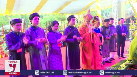 Uy nghiêm lễ hội Đền Đô