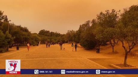 Hy Lạp chìm trong mây bụi từ sa mạc Sahara