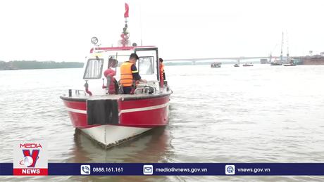 Quảng Ninh nỗ lực tìm kiếm 4 nạn nhân bị lật thuyền 