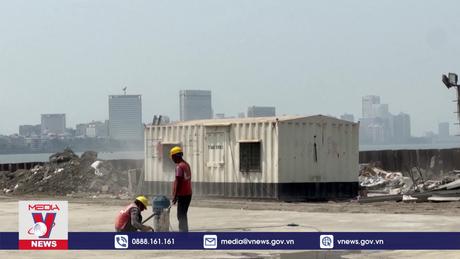 Người lao động Ấn Độ vật lộn mưu sinh trong nắng nóng