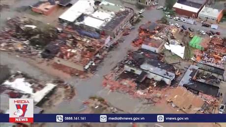 Lốc xoáy tàn phá nhiều khu vực ở Mỹ