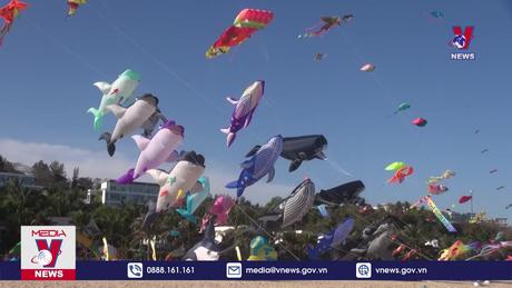 Khách đến du lịch biển Bình Thuận tăng cao trong dịp nghỉ lễ 