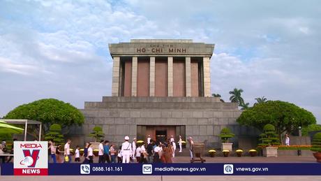 Trên 61.000 lượt người vào Lăng viếng Bác