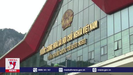 Trên 30.000 du khách xuất nhập cảnh qua cửa khẩu quốc tế Hữu Nghị