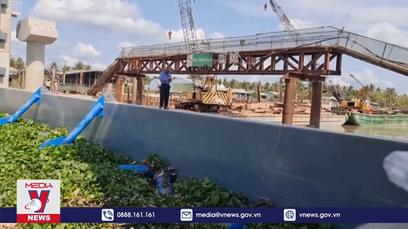 Tiền Giang mở cống ngăn mặn Nguyễn Tấn Thành 