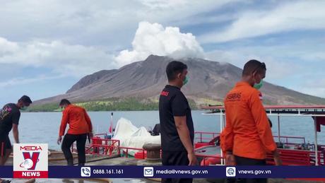 Indonesia tái định cư gần 10.000 người do núi lửa phun trào