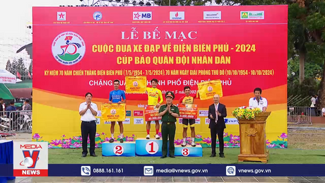 Trao giải Giải đua xe đạp về Điện Biên