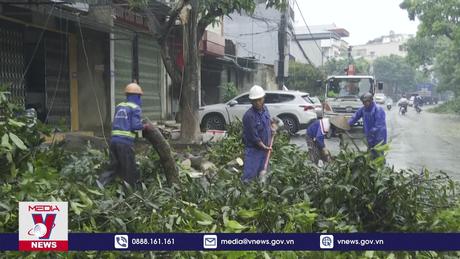 Mưa đá bất ngờ trút xuống Lào Cai trong đêm