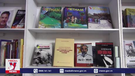 Không gian Việt Nam tại Hội chợ sách Buenos Aires