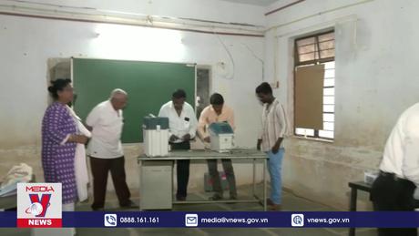 Ấn Độ kết thúc giai đoạn 3 tổng tuyển cử