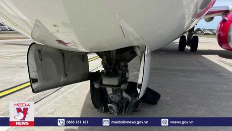 Máy bay nổ lốp khi hạ cánh ở Thổ Nhĩ Kỳ