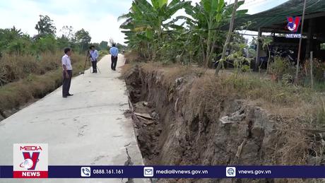 Gia tăng sạt lở bờ sông ngay trong mùa hạn