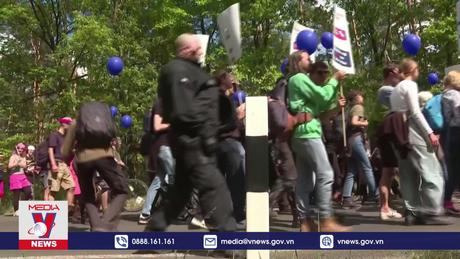 Biểu tình phản đối kế hoạch mở rộng nhà máy Tesla tại Đức