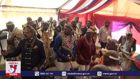 Ấn tượng lễ đăng quang của lãnh đạo bộ tộc tại Nam Phi