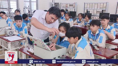 Chính sách & Cuộc sống: Định hướng nghề nghiệp, hướng tới tương lai