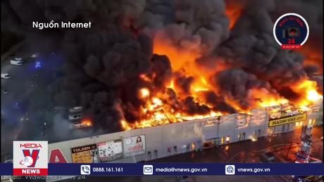 Cháy TTTM nhiều người Việt Nam kinh doanh tại Ba Lan