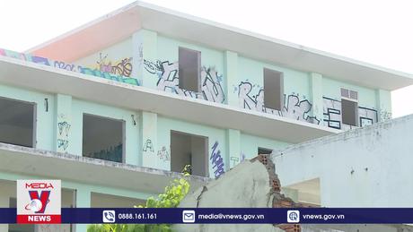 Vẽ bậy gây nhếch nhác tuyến phố du lịch ở Đà Nẵng