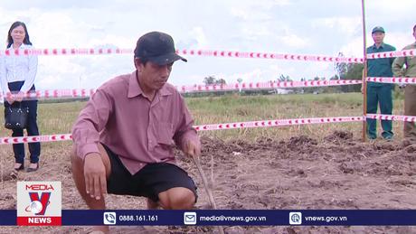 Sự thật về hiện tượng lạ “hố đất cháy giữa đồng” ở Sóc Trăng