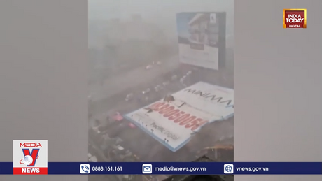 Đổ biển quảng cáo khiến gần 80 người thương vong ở Ấn Độ