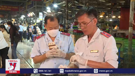 Đẩy mạnh kiểm tra thức ăn đường phố, trường học