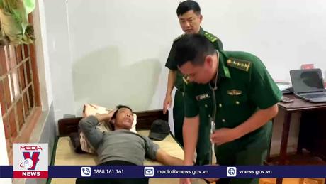 Quảng Bình đón 1 ngư dân được cứu sống về bờ