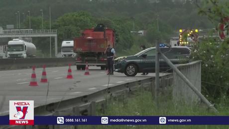 Tấn công xe chở tù nhân tại Pháp