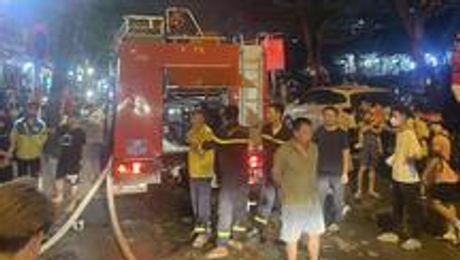 Nhanh chóng dập tắt đám cháy nhà dân trên phố Vũ Tông Phan