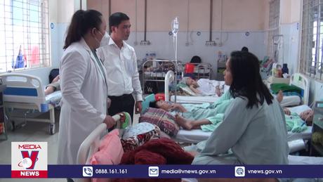 Chủ cửa hàng bánh mì thanh toán 583 triệu đồng viện phí cho các bệnh nhân