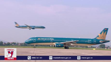 Vé nhiều chặng bay giảm gần một nửa so với dịp 30/4